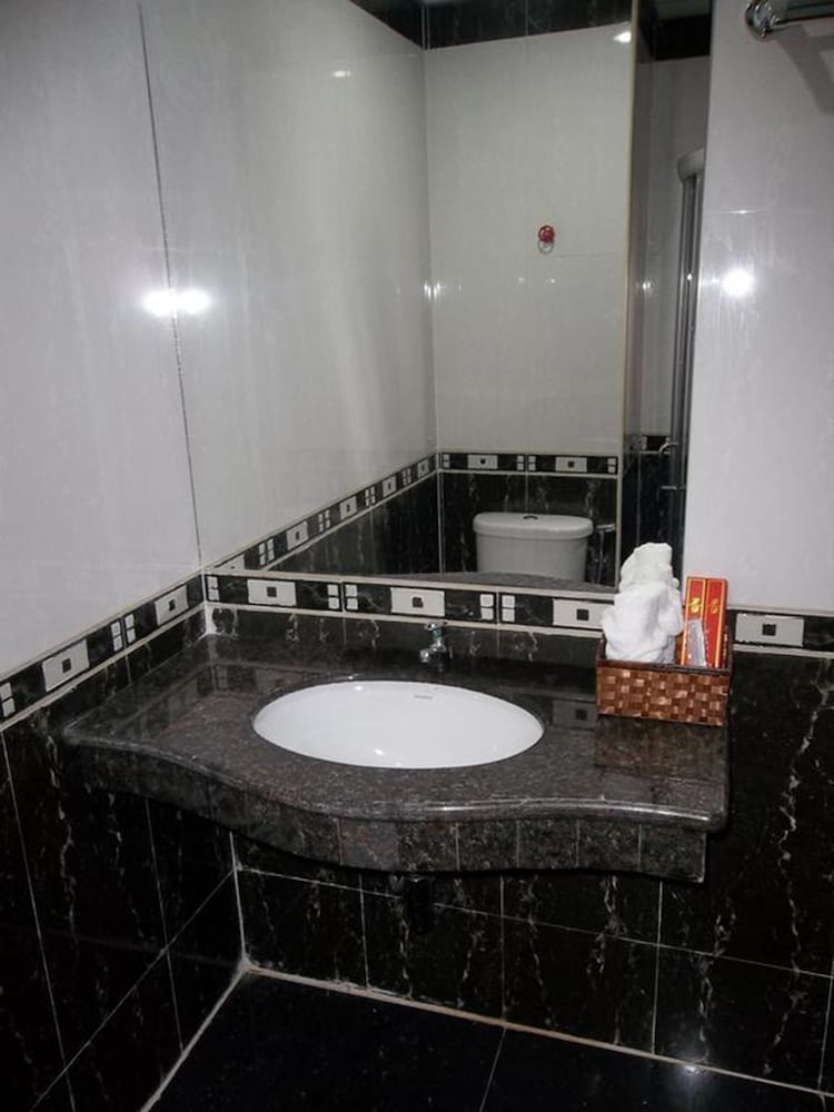 La Ong Dao Hotel 1 18/18