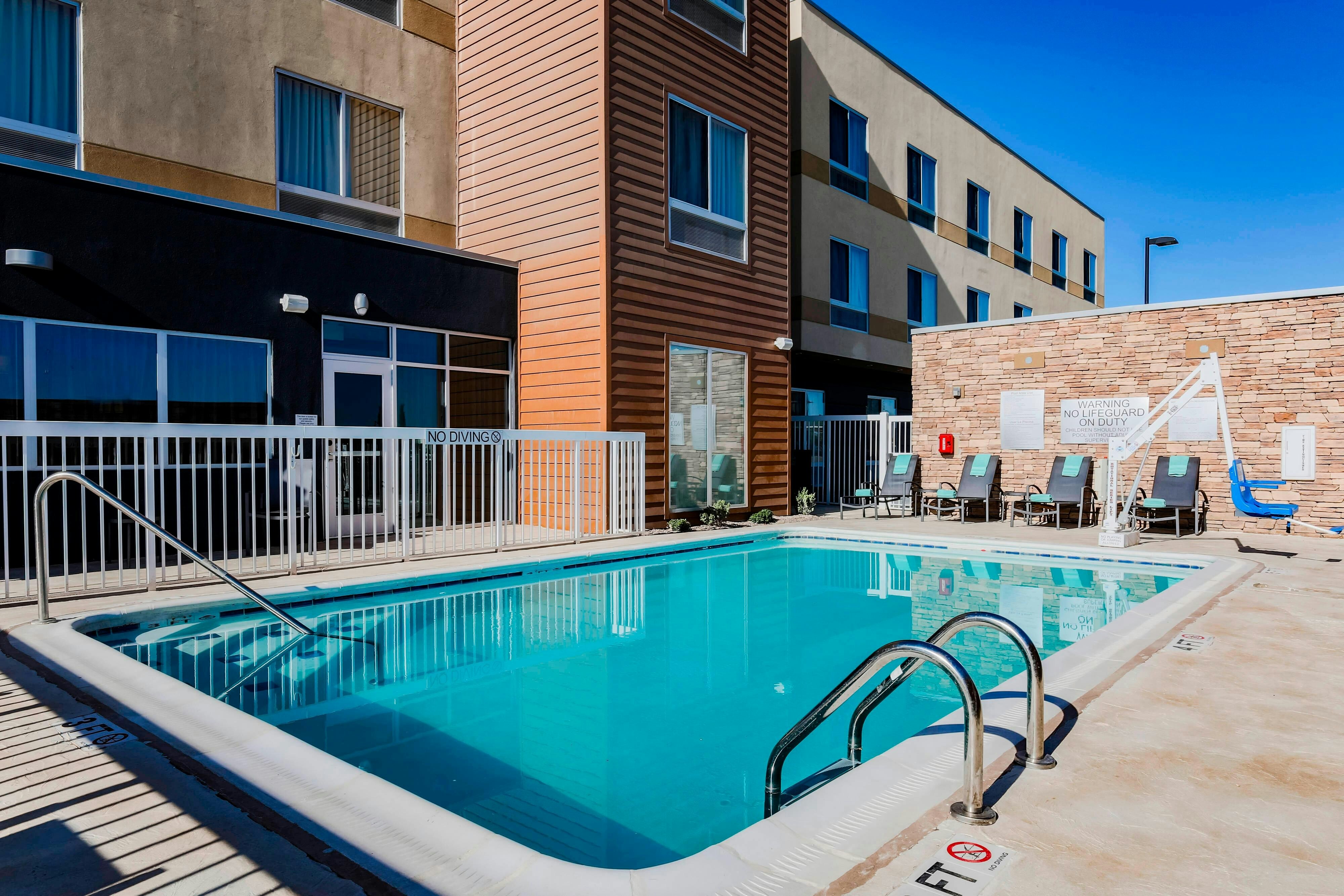FAIRFIELD INN & SUITES PECOS 21/41