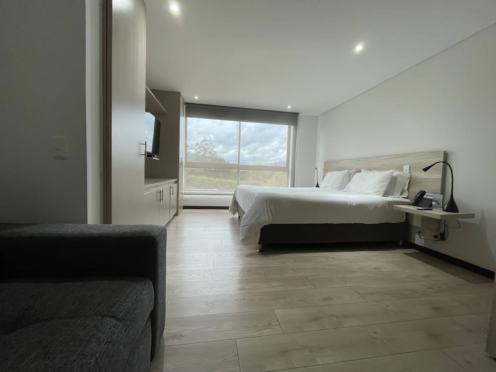 Mg Hotels Suites 24/52