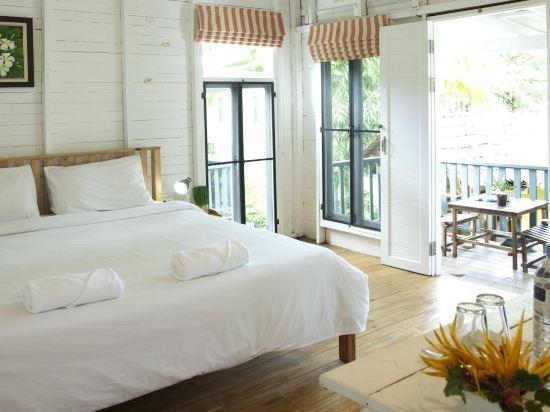 Sunshine Inn Resort 7/16
