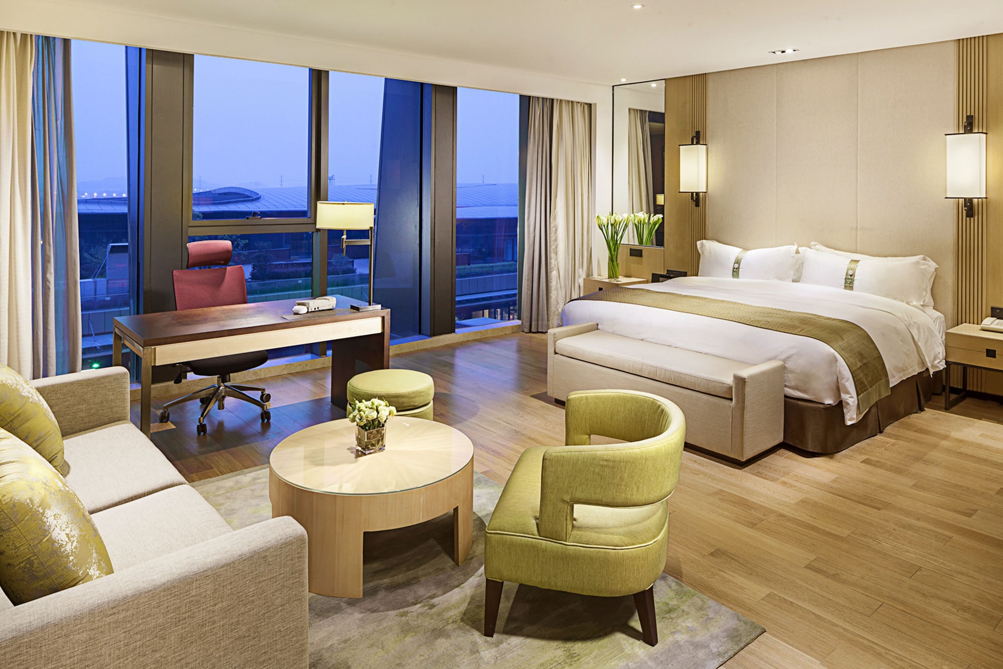 Premium, King Bed, HOLIDAY INN NANJING QINHUAI SOUTH SUITES 2/5