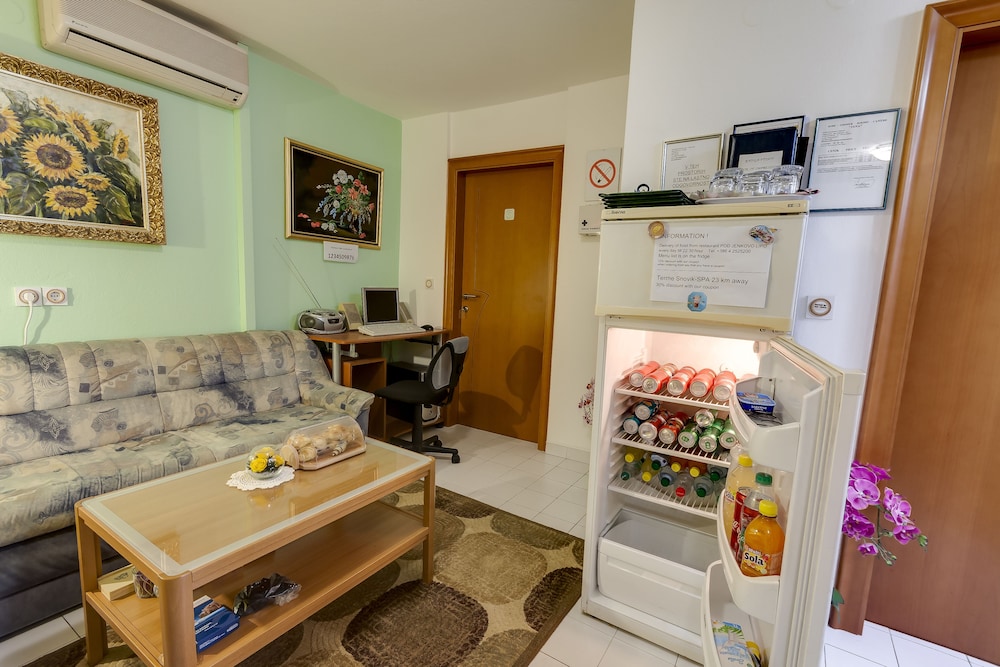 Rooms and Apartments Jana 45/76