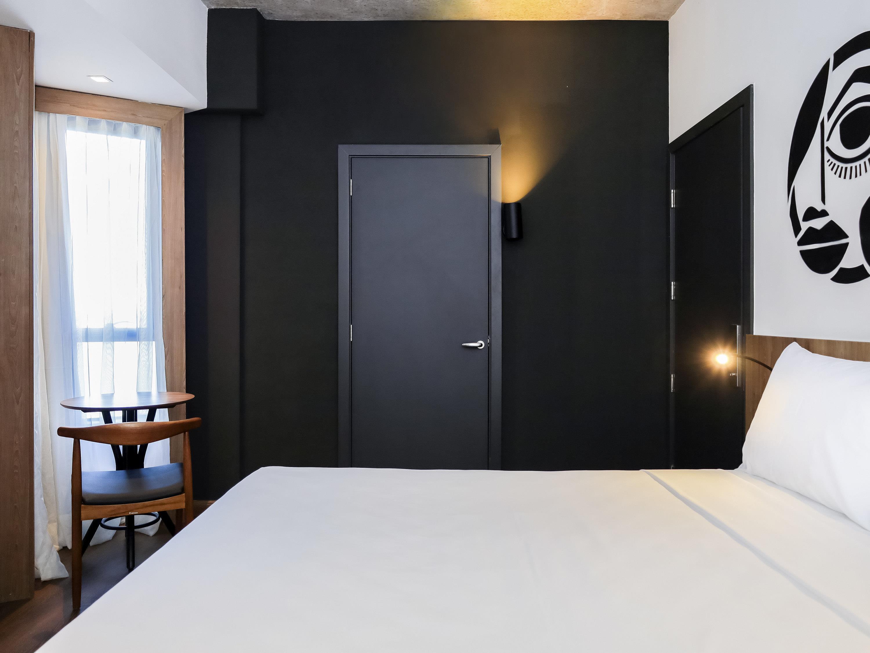 ROOM, 1 DOUBLE AND 1 SINGLE BED
