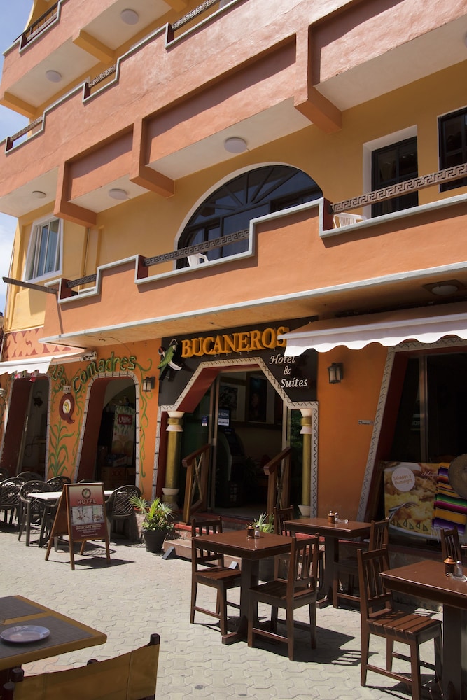Hotel & Suites Bucaneros, Isla Mujeres in ISLA MUJERES