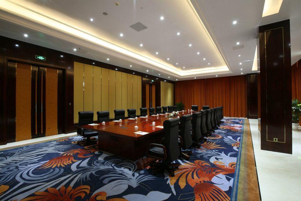 Huangshan Fengda International Hotel 65/80