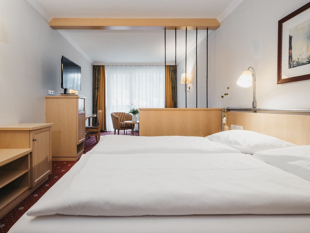 SPORTHOTEL ROYER 8/59