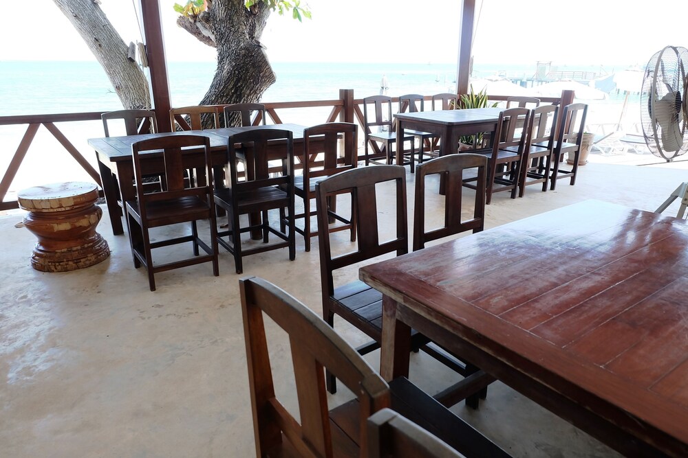 Samed Cliff Resort 46/68