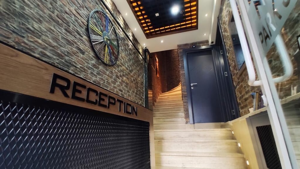 Nova Park Hotel and Suite 5/50