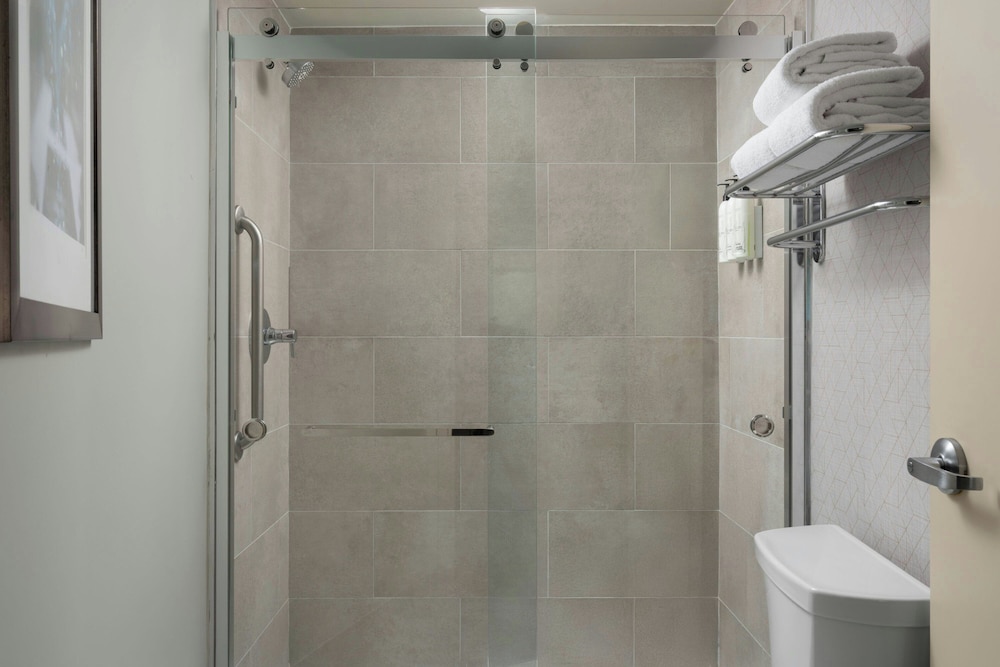SpringHill Suites Fort Myers Airport 38/41