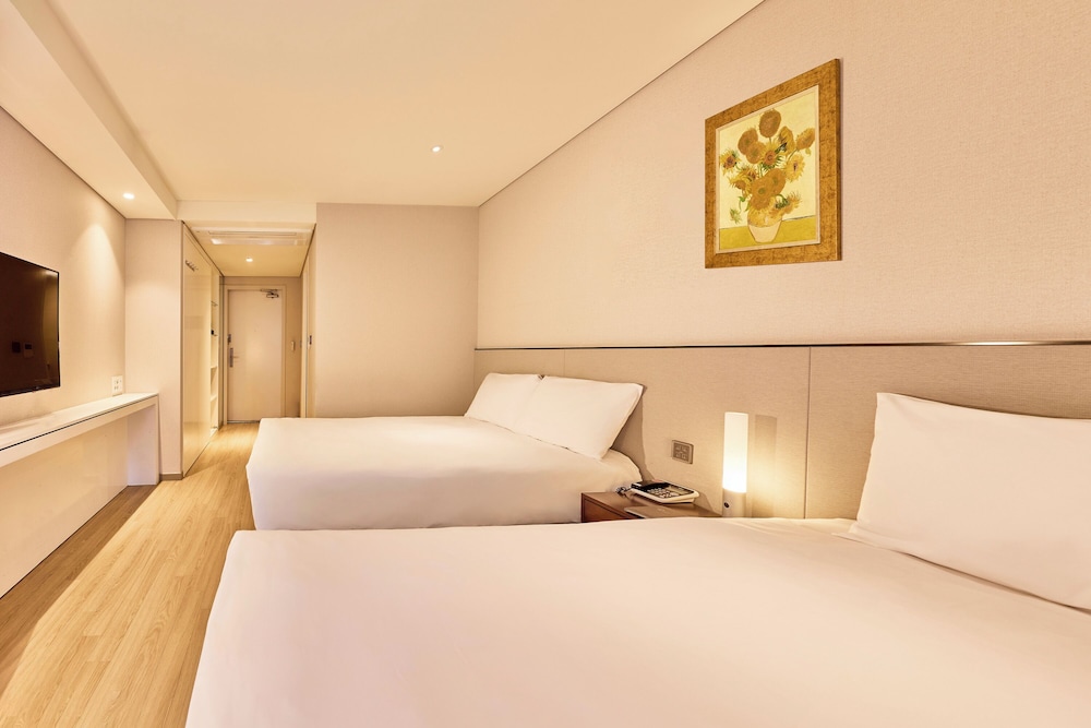 Hotel Thomas Myeongdong 17/57