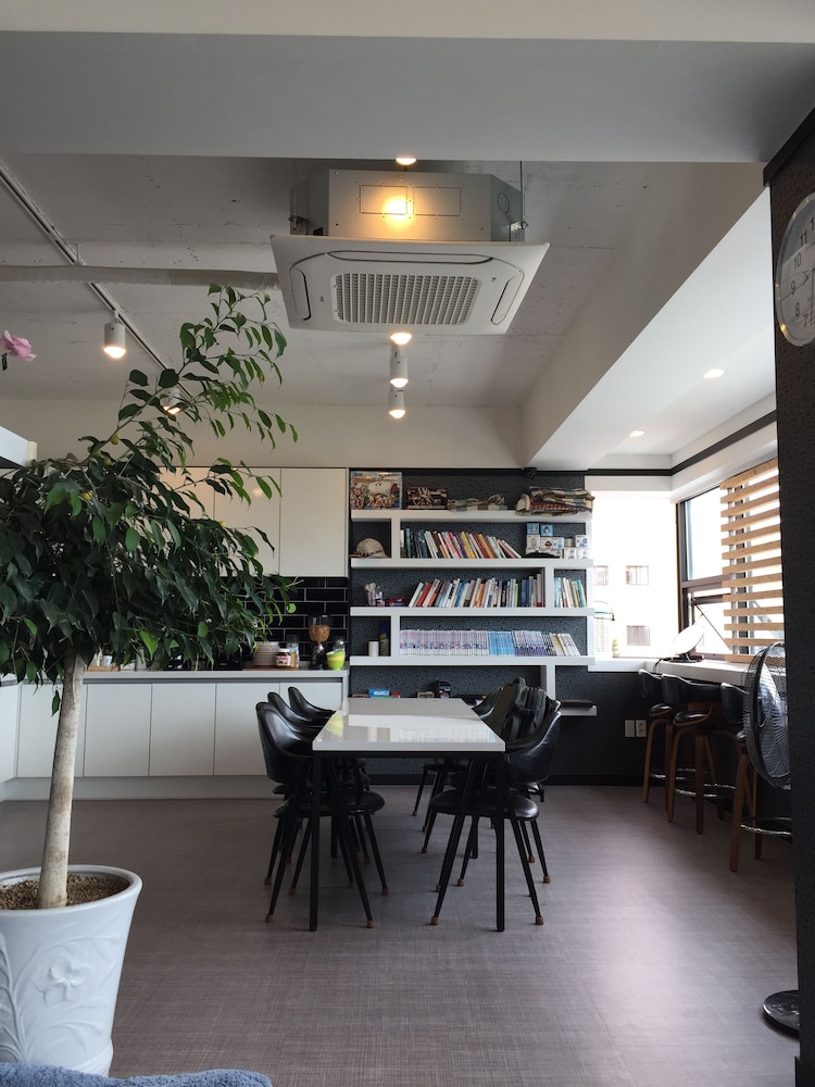 Mozzi Hostel 27/50
