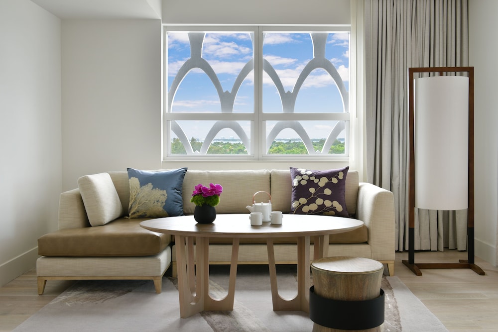Nobu Hotel Miami Beach 49/67