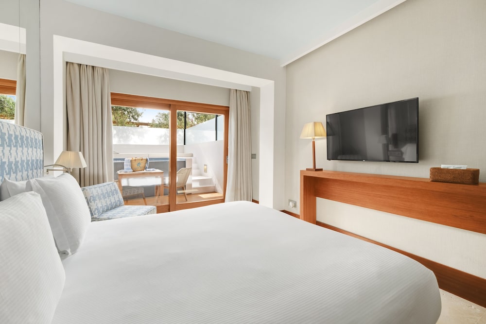 Gecko Hotel and Beach Club 15/50