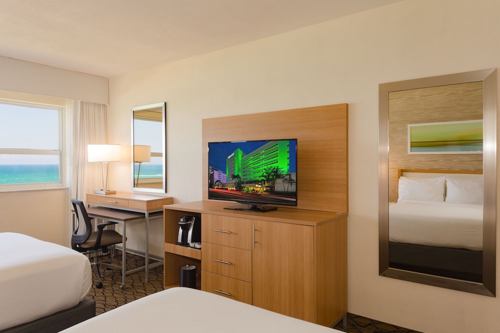 Holiday Inn Miami Beach Oceanfront Hotel 39/71