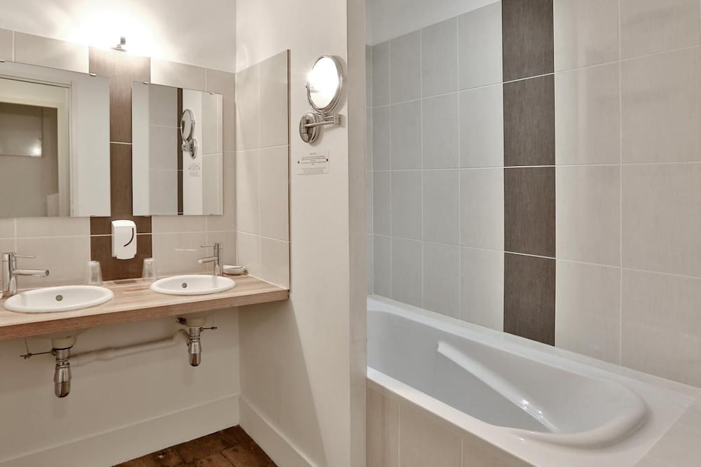 AUBERGE DUPUYTREN 21/21