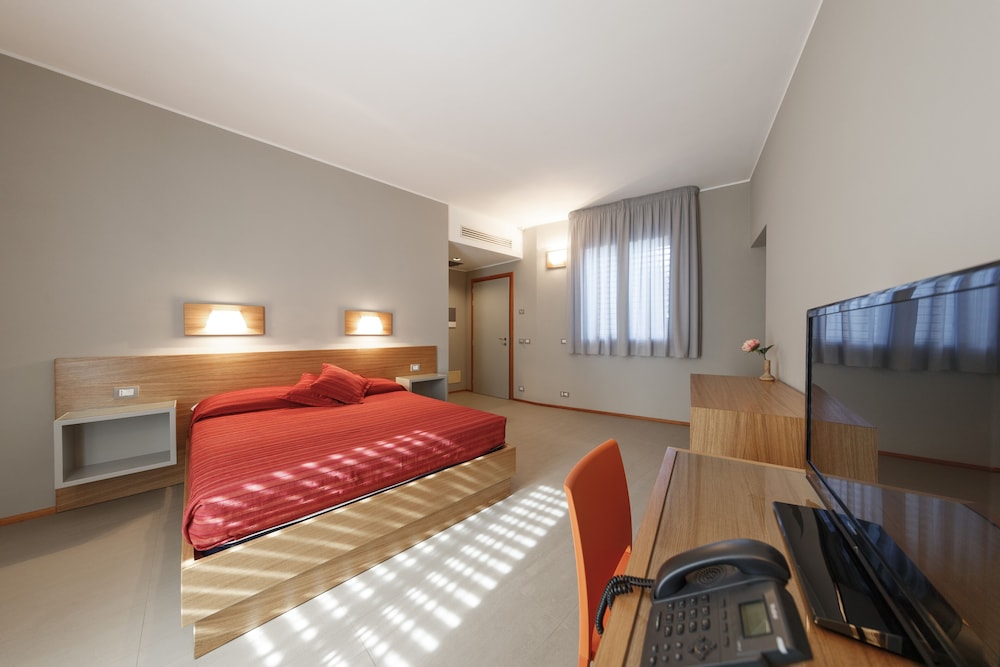 Le Scuole - Collemassari Hospitality 5/15