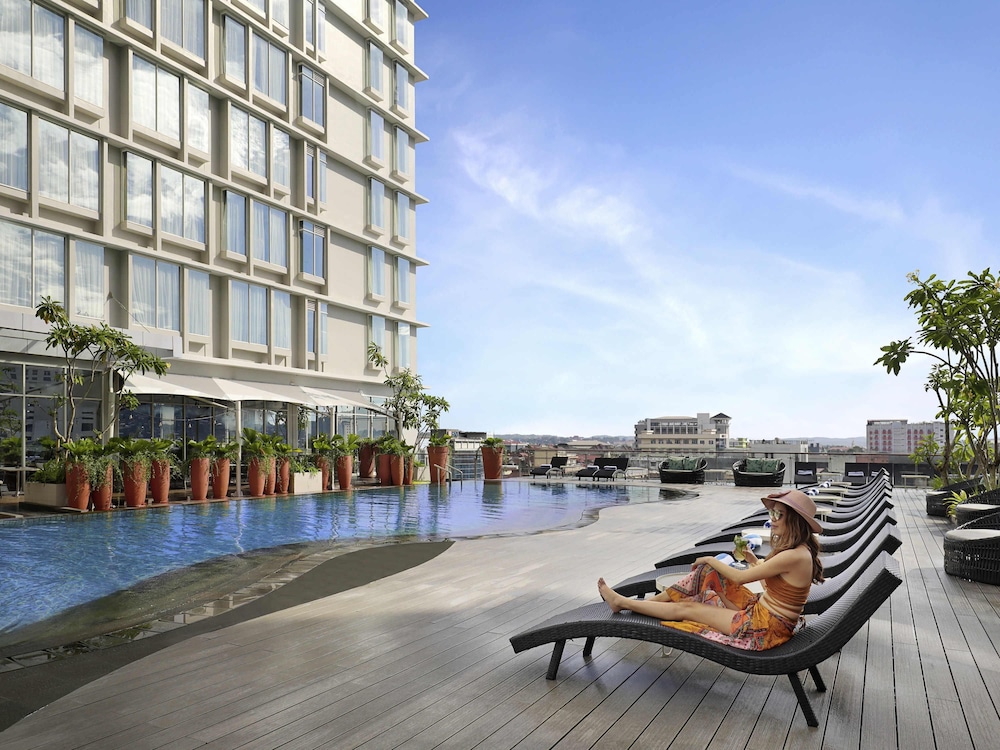 Mercure Samarinda 69/75