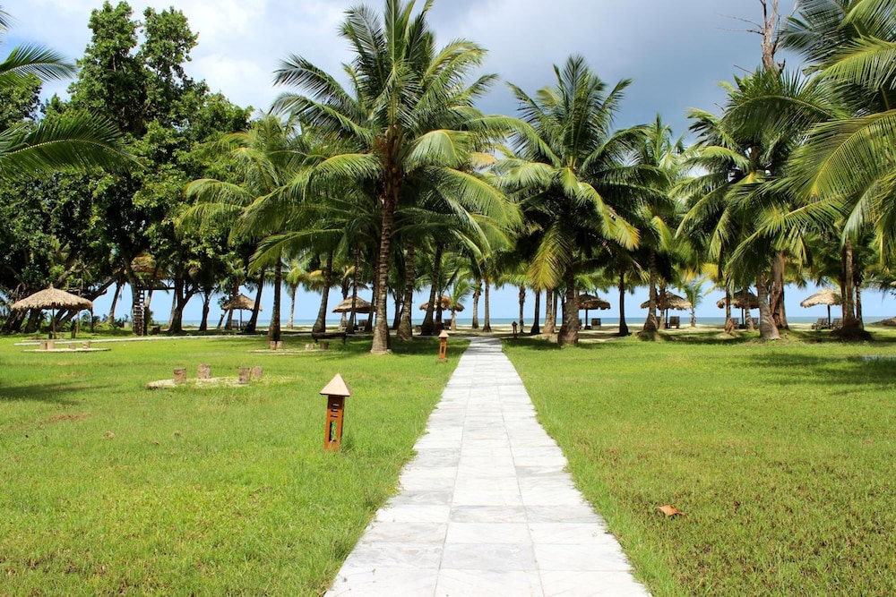Silver Sand Beach Resort 34/50