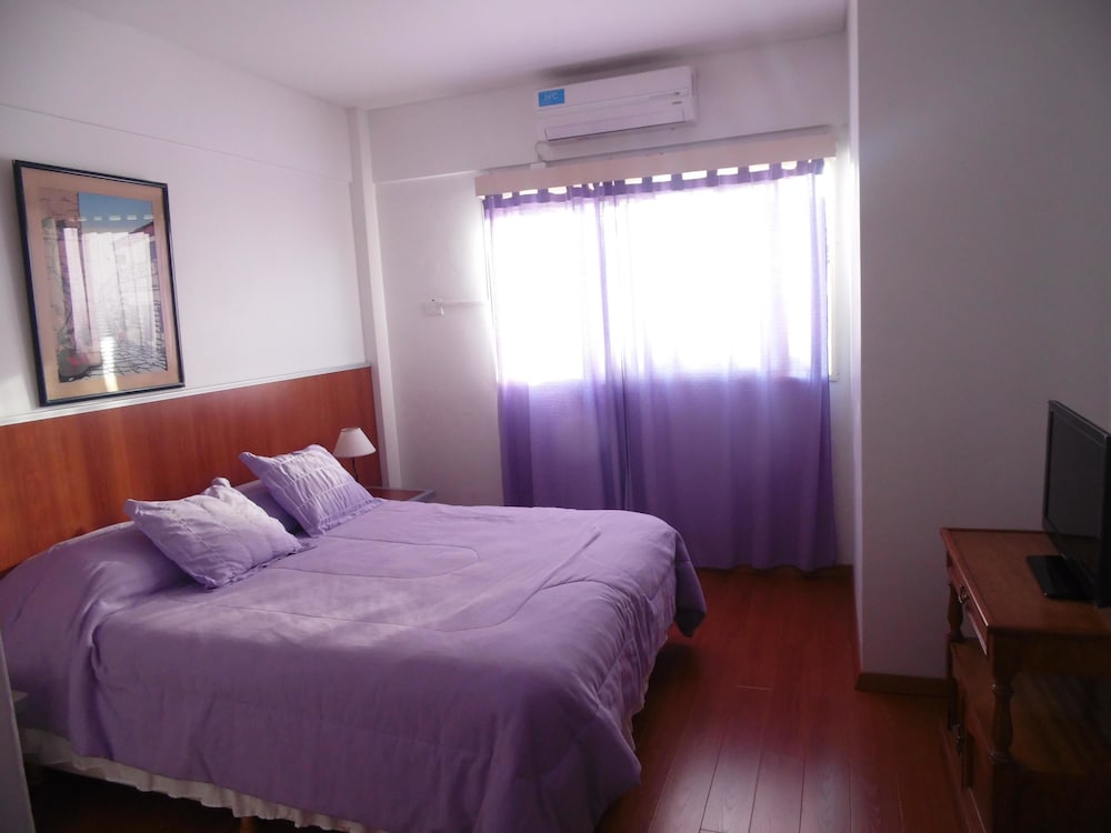 Hotel Adrazi 7/40