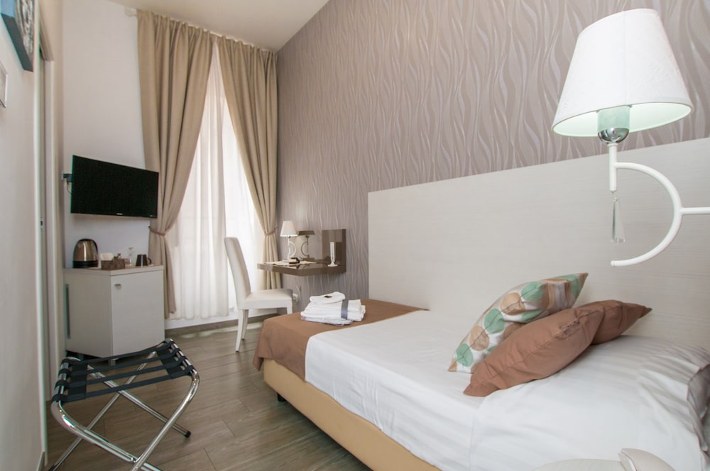Elenoire Rooms & Suite 19/48