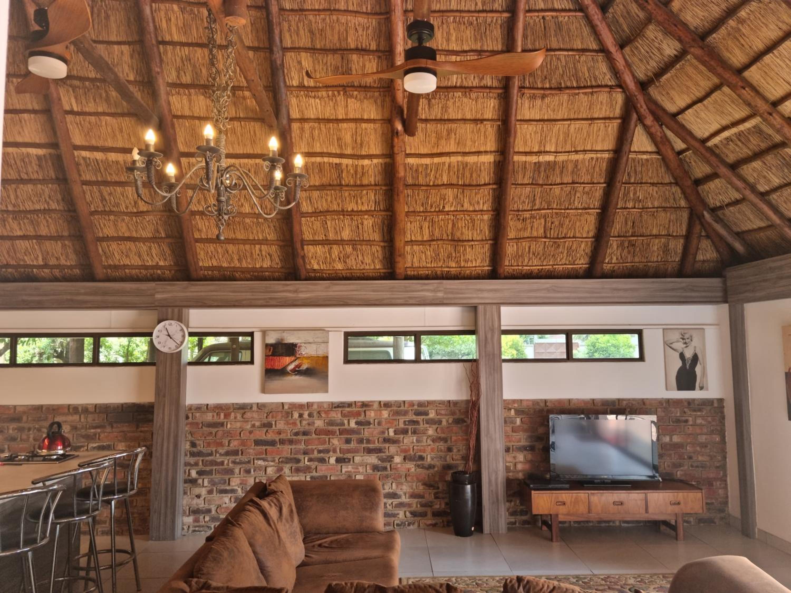 12 On Vaal Drive Guest House 6/15