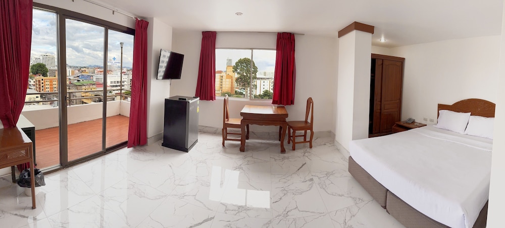 GRAND, DOUBLE BED