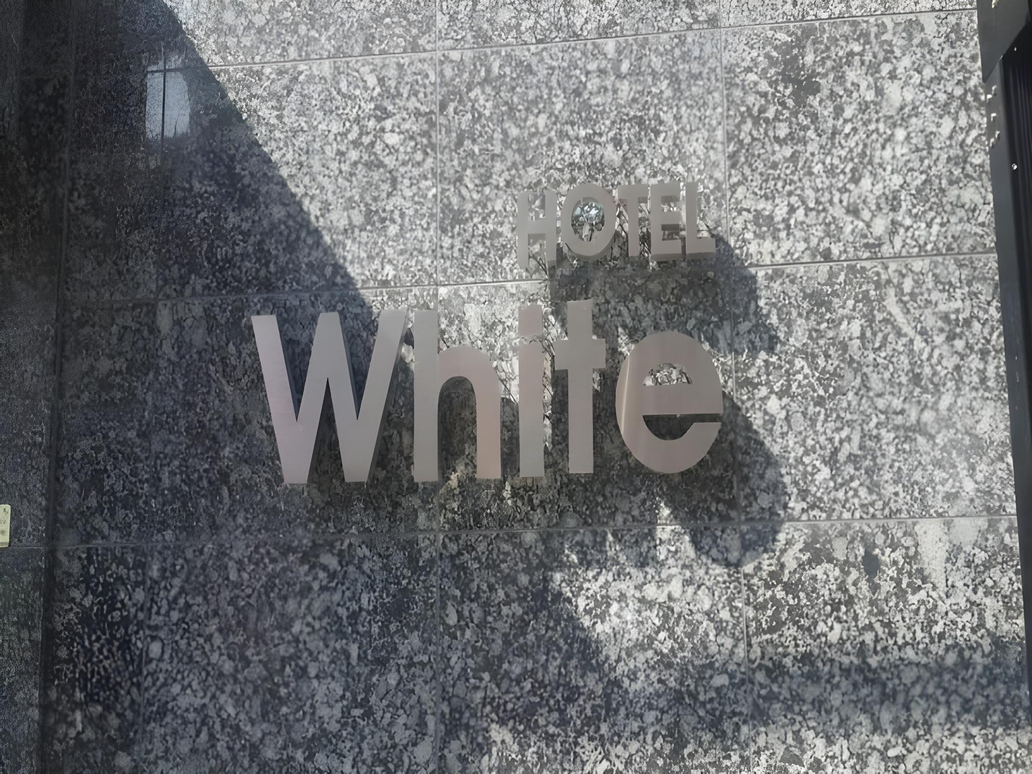 White Hotel 14/15