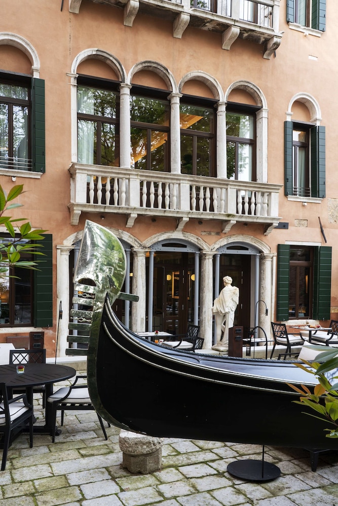 Radisson Collection Hotel, Palazzo Nani Venice 4/77