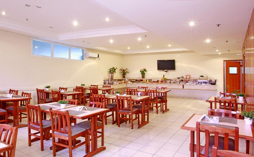 Travel Inn Saint Charles 13/16