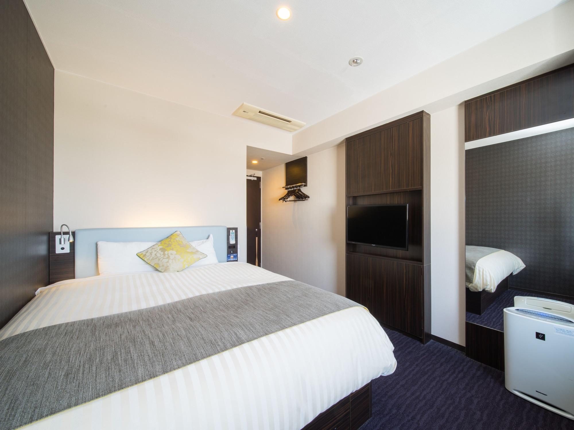 Room, Single, Double Bed