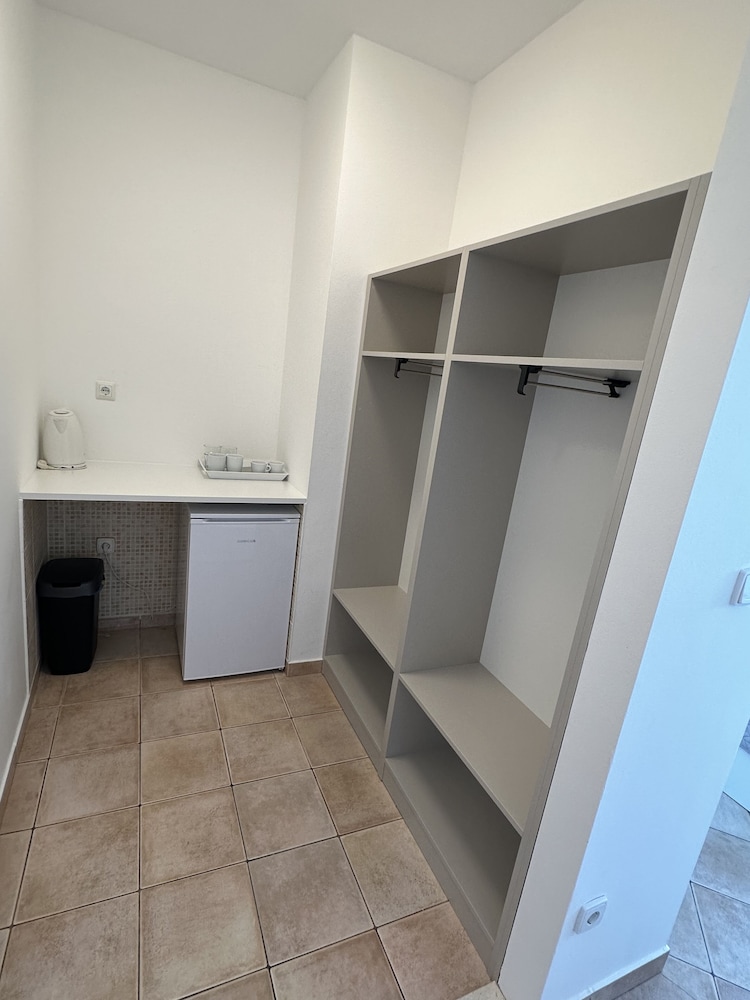 Stipe Aparthotel 4/81