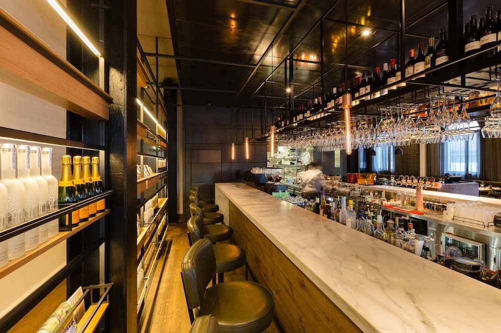 Coppersmith Hotel 37/47