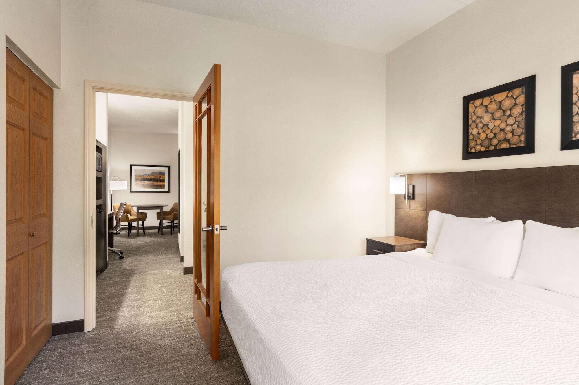 Suite, Multiple Beds