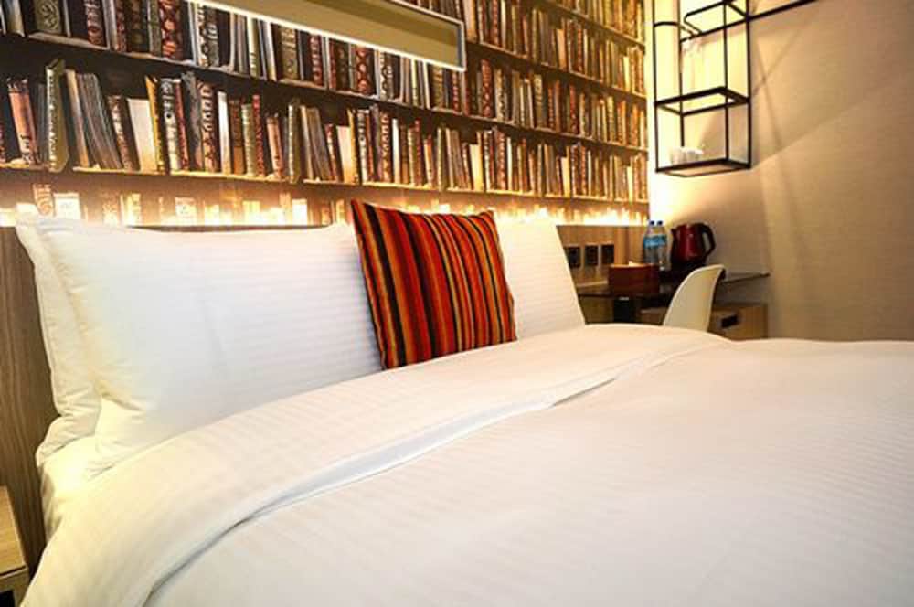 VIA HOTEL ZHONGXIAO 19/25