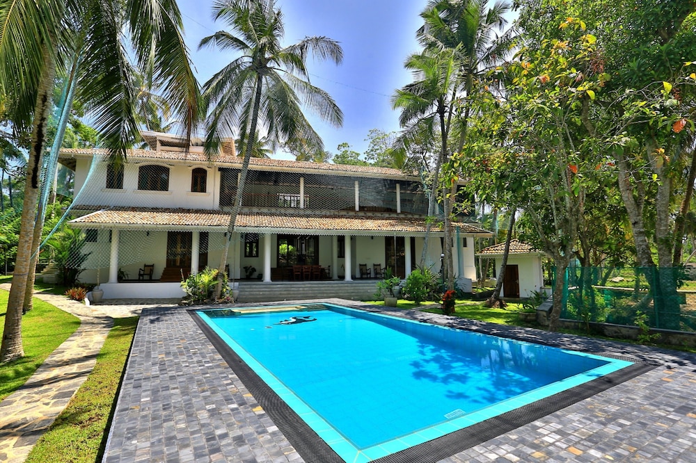 Amara Villa 41/47