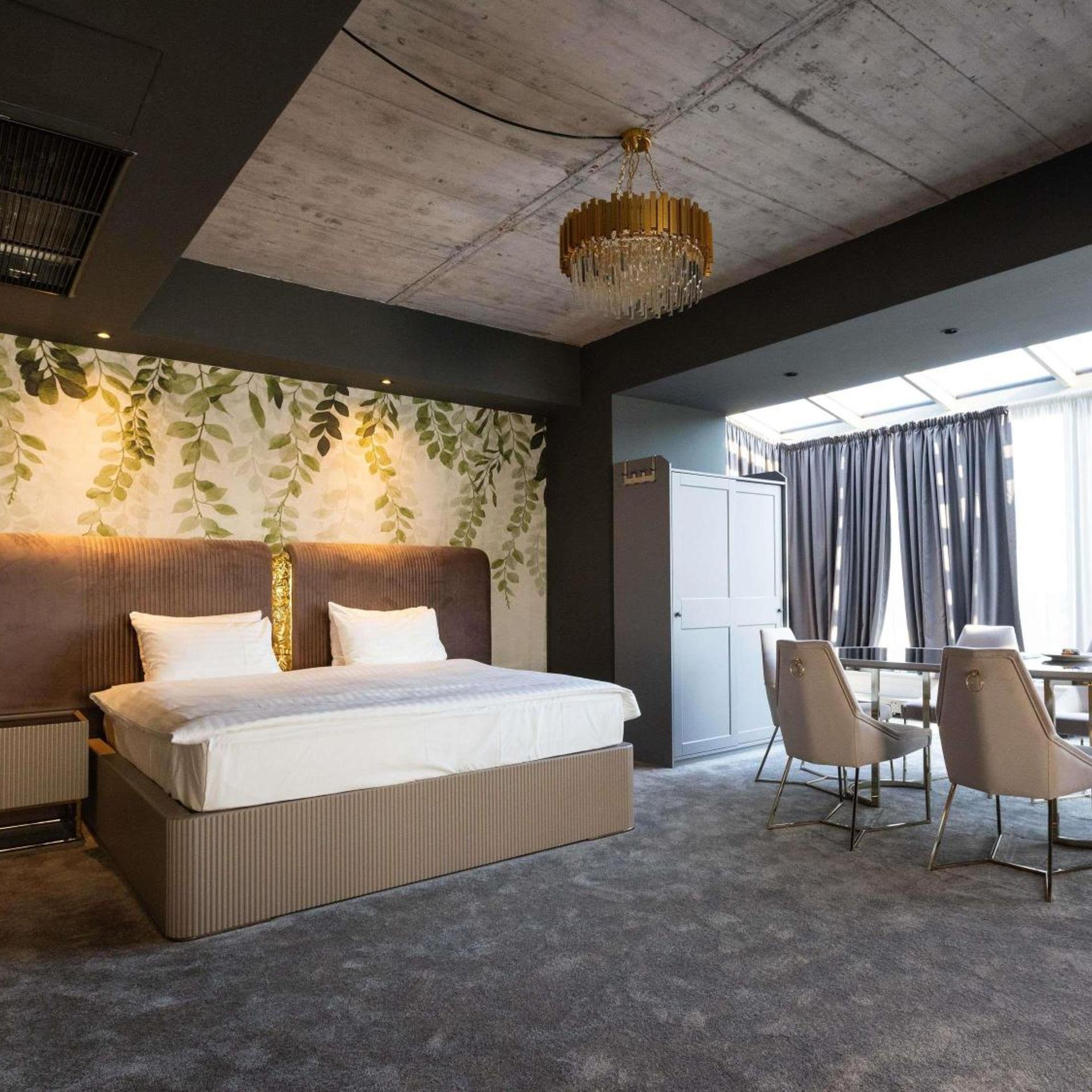 Executive, Suite, King Bed, Sofa