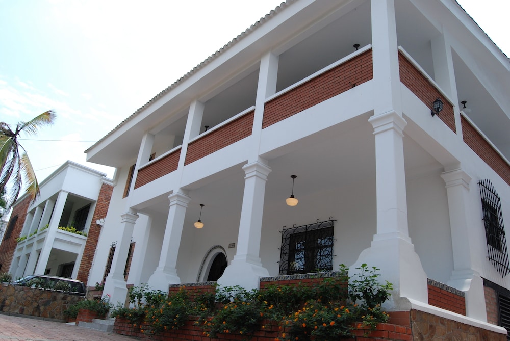 Hotel Karlo 1/50