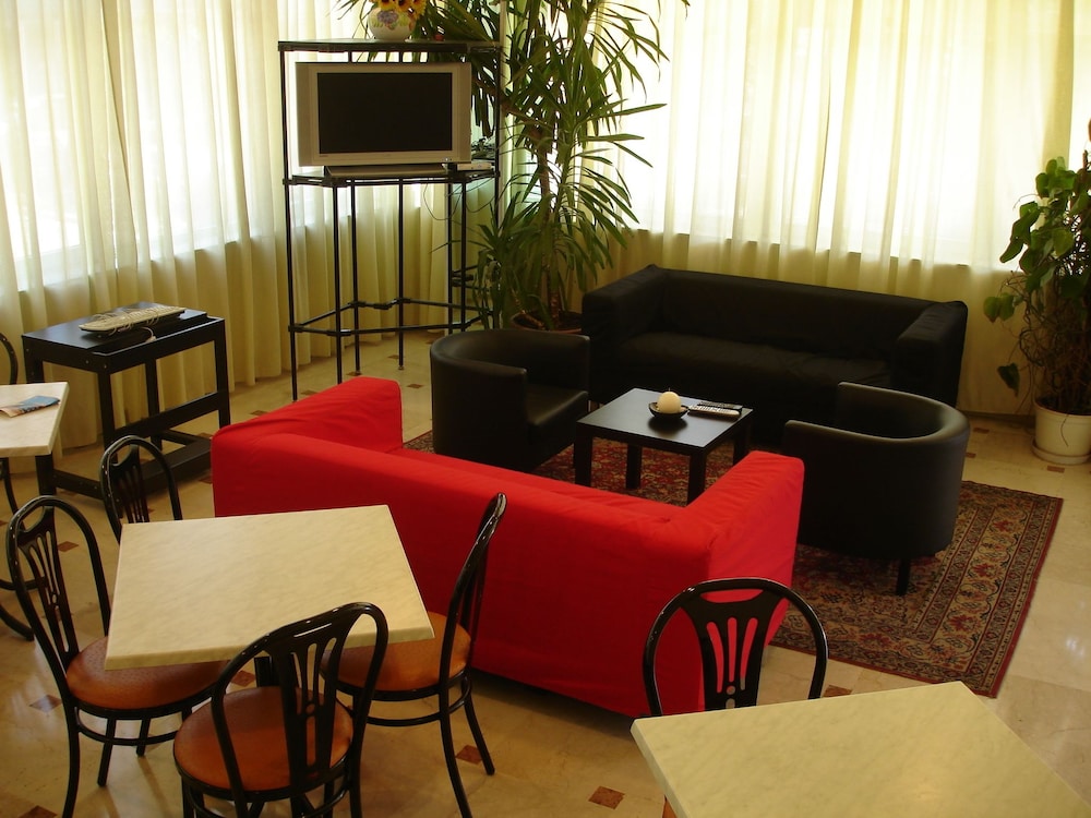 Hotel Madrid 14/26