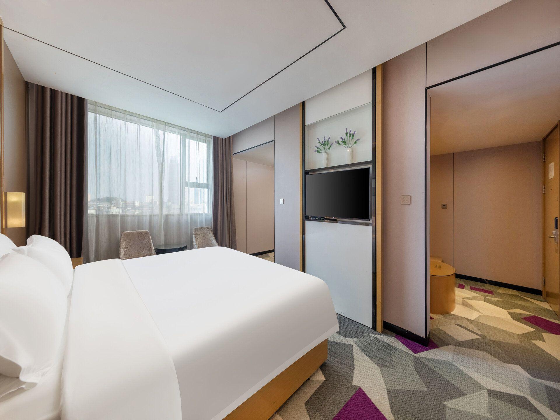 Lavande Hotel (Jiangmen Yingbin Avenue) 16/42