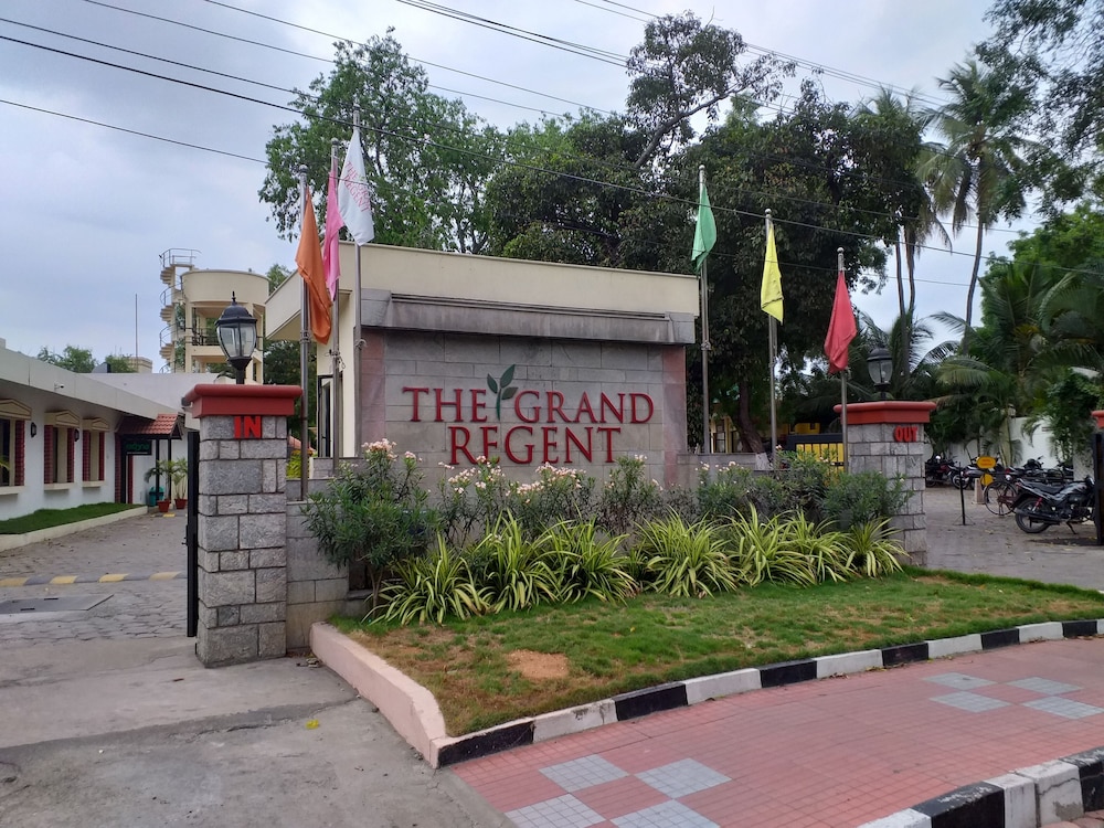 GRAND REGENT HOTEL 19/23