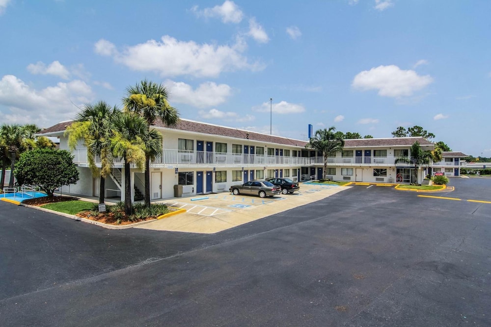 Motel6 Jacksonville, FL - Orange Park 46/60