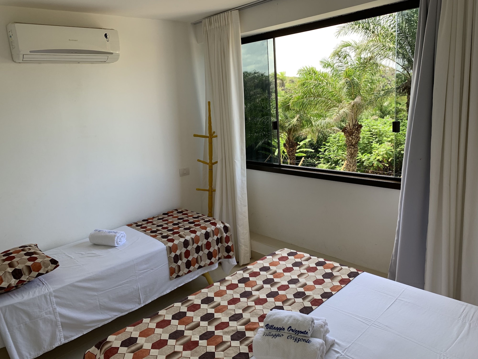 2 Bedrooms, Deluxe, House, 1 Queen and 3 Single Beds, Lake View, Sofa