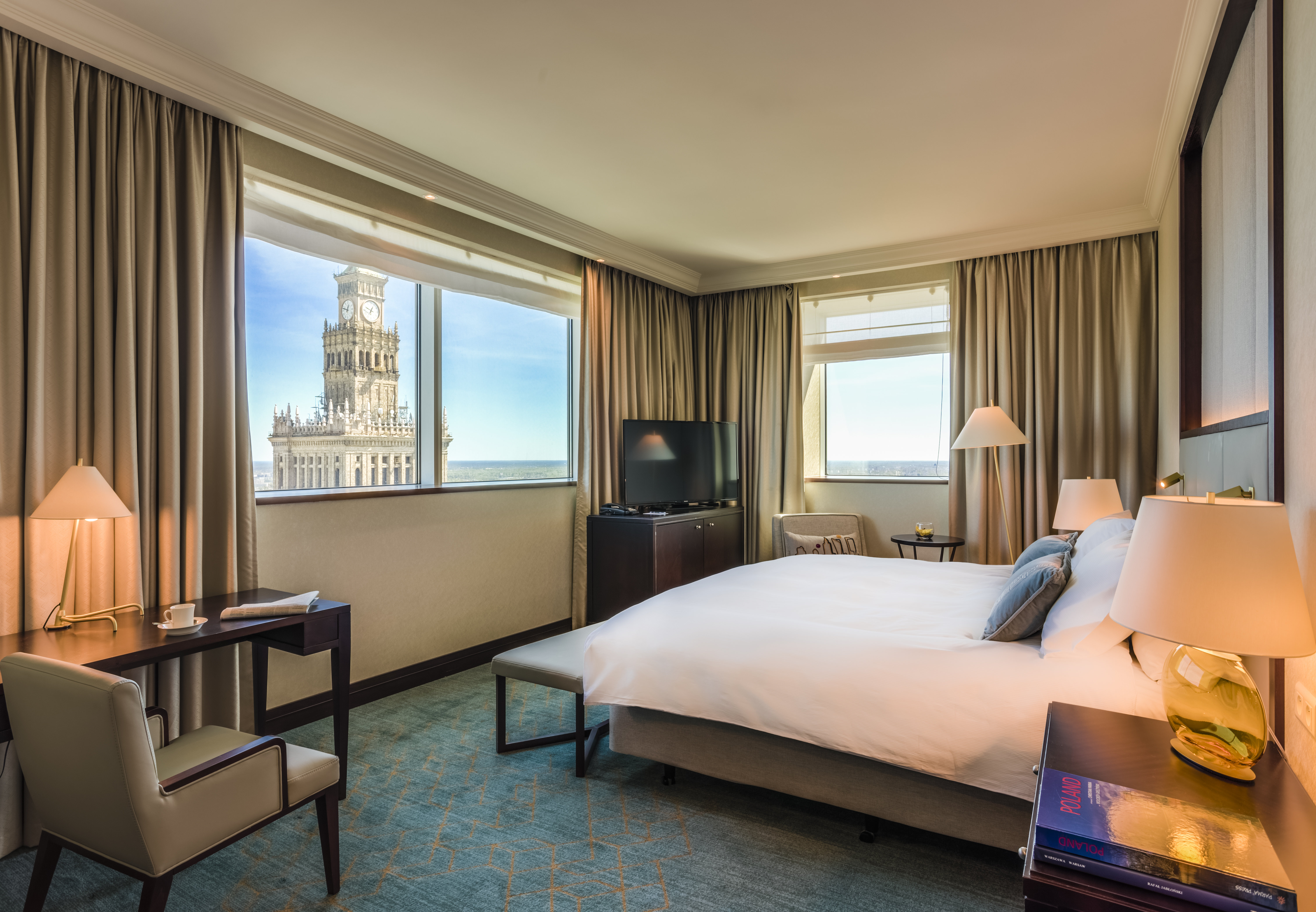 Classic, King Bed, Palace View, High Floor