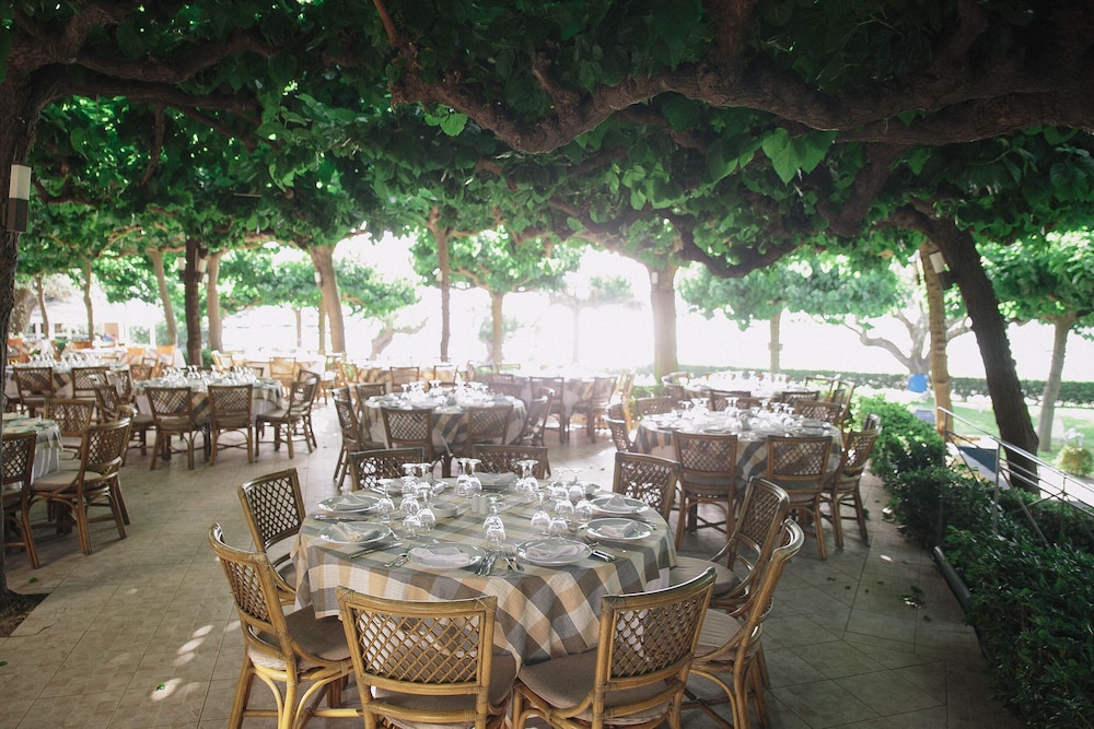 Tzaki Hotel 25/42