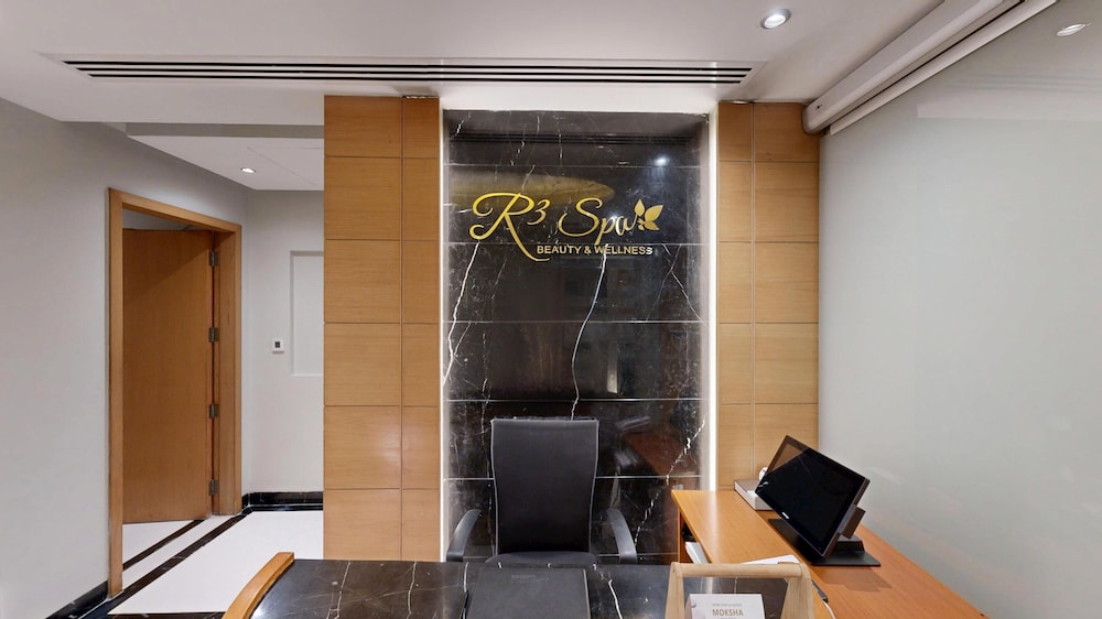 Radisson Blu Marina Hotel Connaught Place 5/75