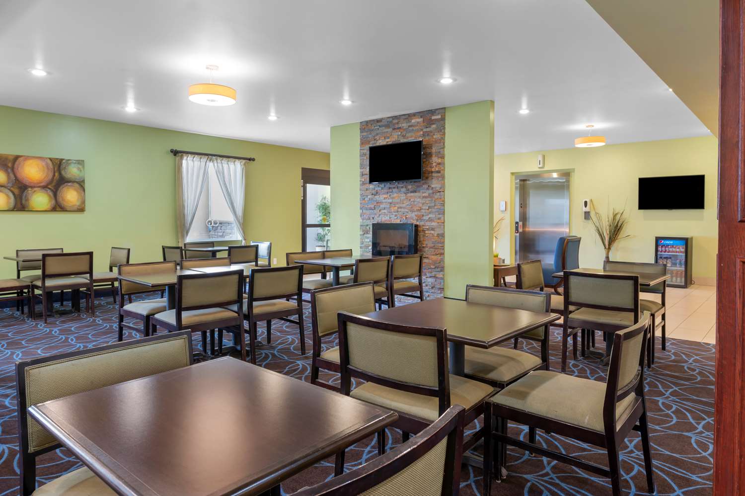 Best Western Plus Covered Bridge Inn 5/8