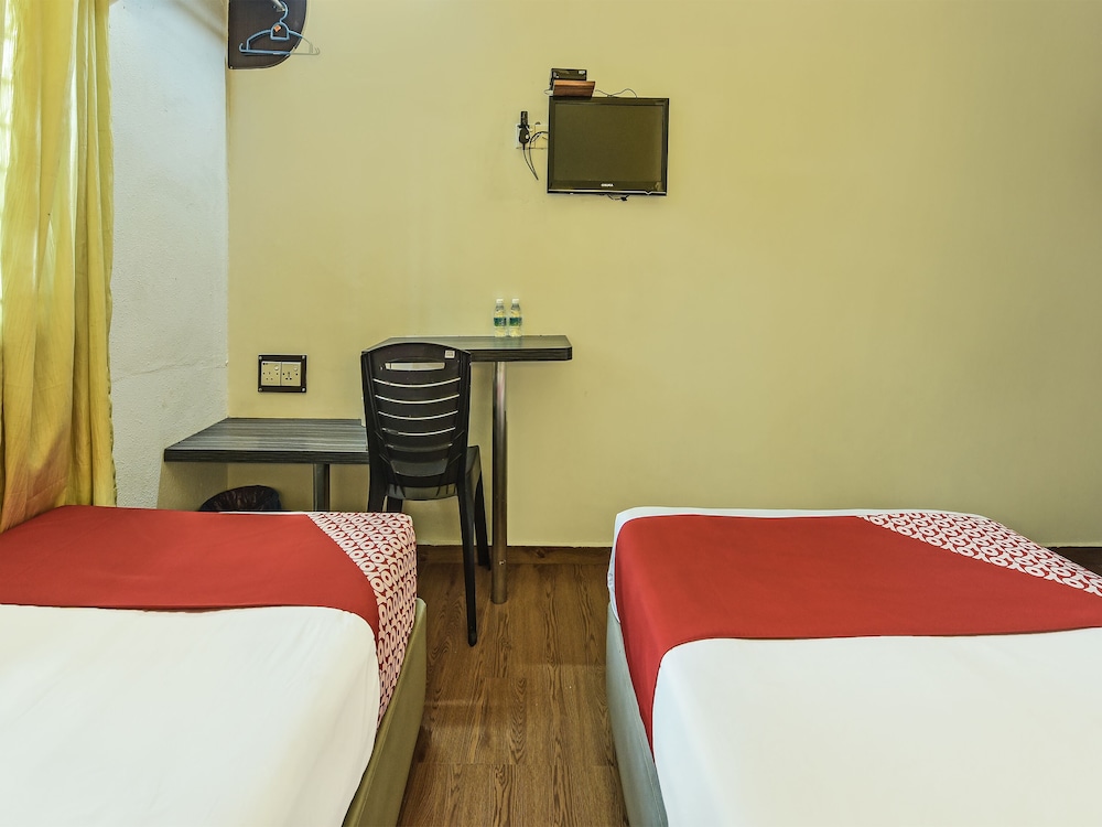 OYO 44036 Hotel De Perdana Hill 26/34