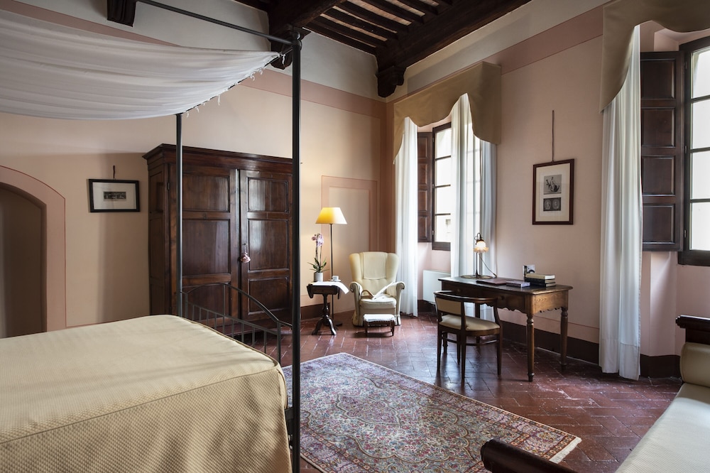 Hotel L Antico Pozzo 44/71