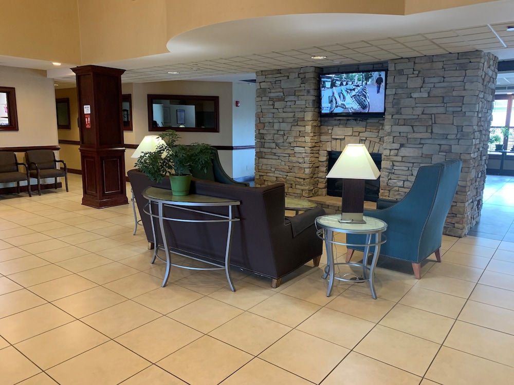 Wingate by Wyndham Southport 32/44
