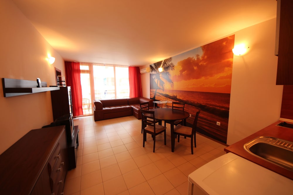 Esperanto Hotel 33/35